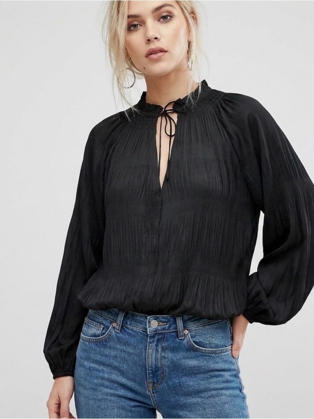 Current Air Los Angeles Anthropologie Black Pleated Tie Neck Women's Blouse